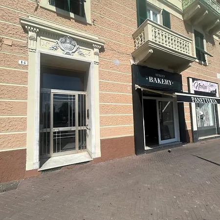 アパート La Finestra Sul Blu - Sea View サヴォーナ