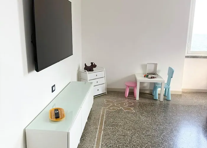 La Finestra Sul Blu - Sea View * サヴォーナ